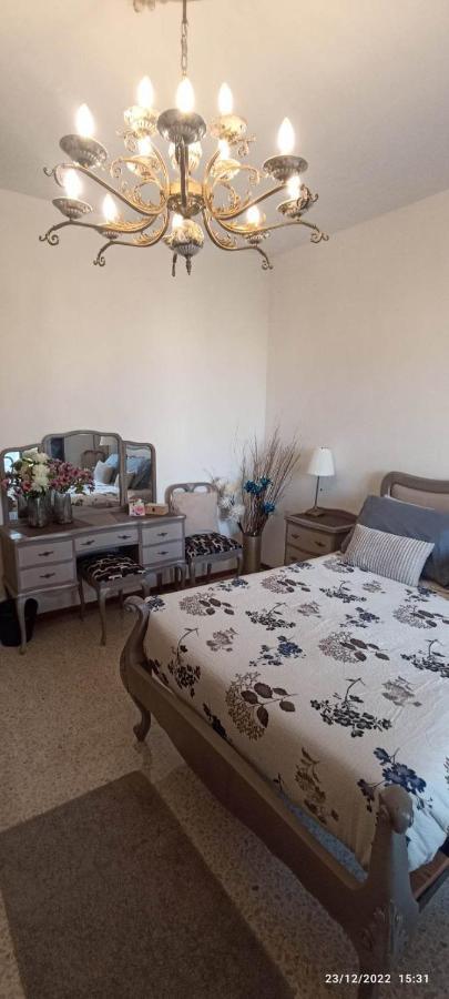 Close To Airport, Double Bedroom, Sofa-Bed, Private Bathroom For Adults And Children Aged 10 And Over Only Gudja Exteriör bild